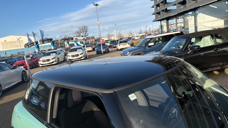 MINI Cooper 1.5 C Sport [Level 1] 3dr Auto Petrol Hatchback